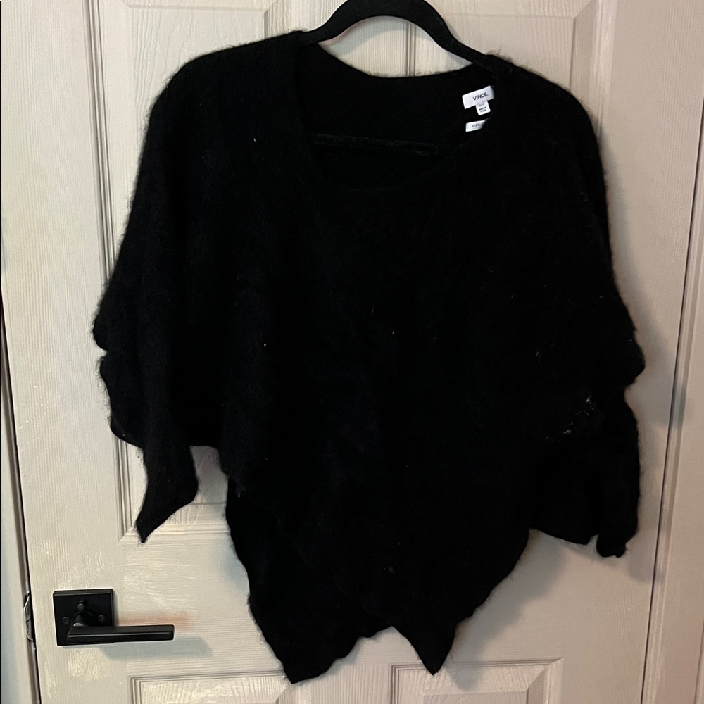 Vince XS poncho Black Sweater